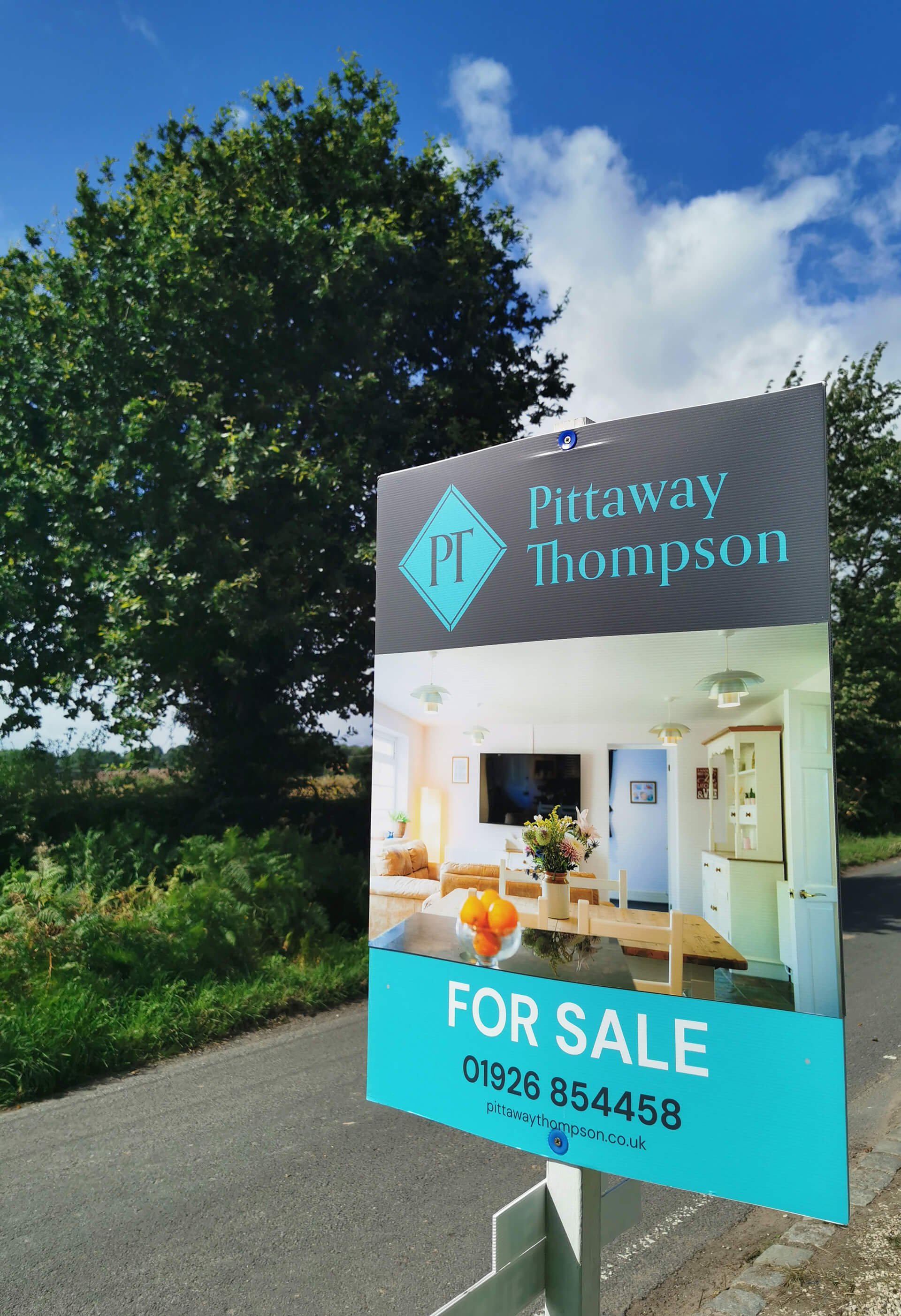 Pittaway-Thompson-Estate-Agents-Kenilworth-Guide-to-Selling-Bespoke-Photograph